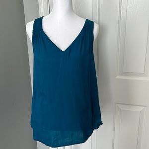 Women’s old navy sleeveless shell top